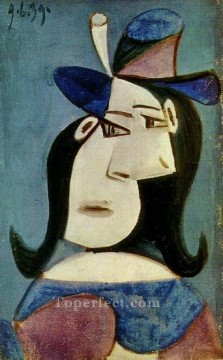 パブロ・ピカソ Painting - 帽子をかぶった女性の胸像 3 1939 年キュビズム パブロ・ピカソ